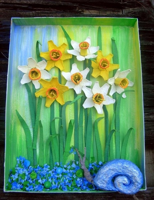 Easter egg carton craft ideas reuse painting flowers daffodil kids snail green