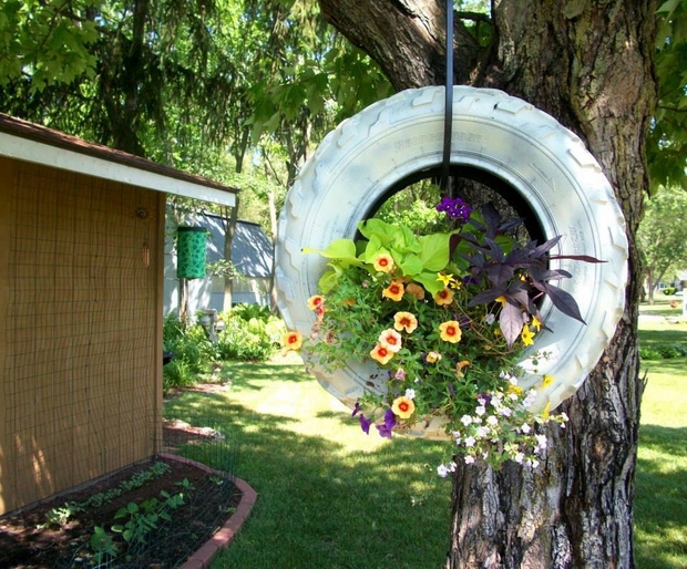 ways to reuse old tires garden decoration hanging flower container