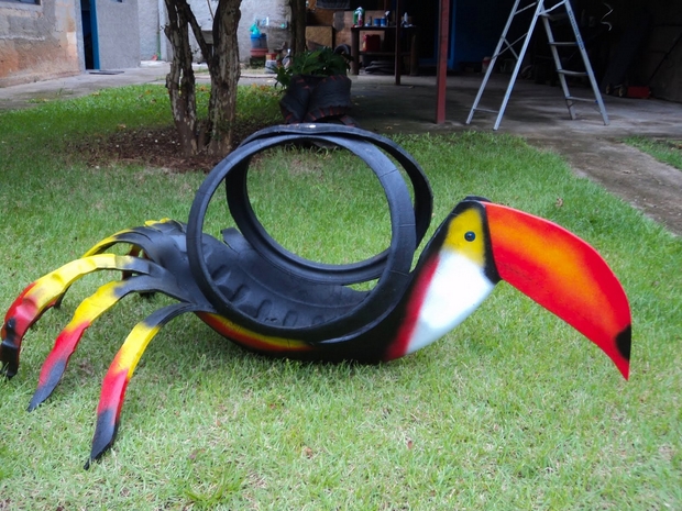 Tire recycling ideas toucan colourful bird made of used tires parrot garden diy project
