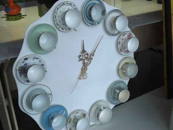 reuse old porcelain teacups white wall hanging clock decoration ideas