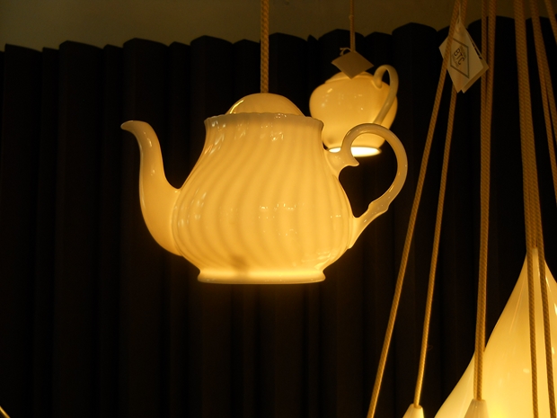 reuse old teapots creative hanging indoor lamps decoration ideas