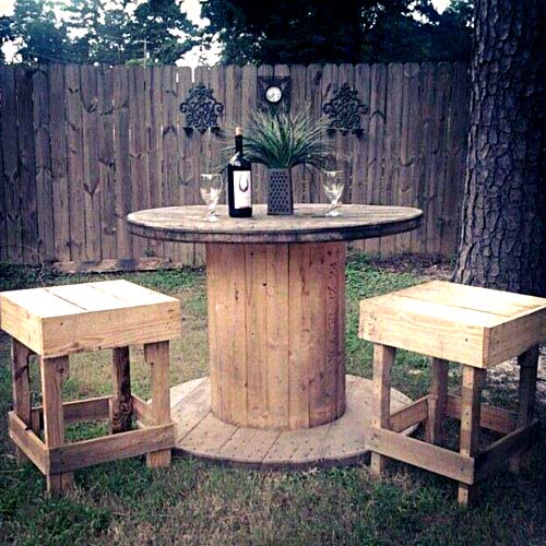 wooden cable spool table wooden chairs repurposed diy backyard creative ideas