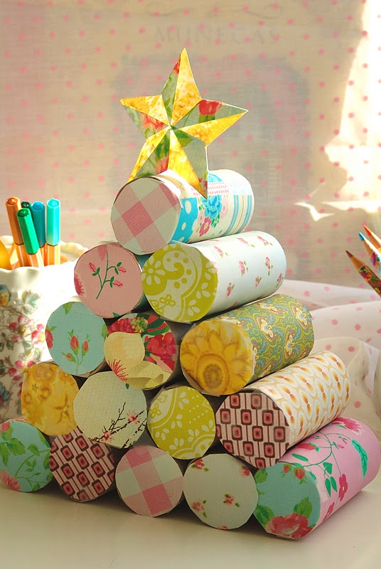 christmas crafts for kids upcycle old toilet paper roll christmas tree with star decorating ideas