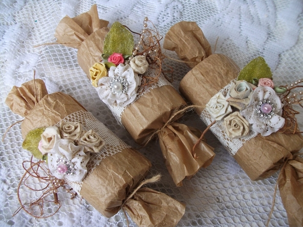 candy poppers for valentines day decorations using empty toilet paper rolls upcycling ideas