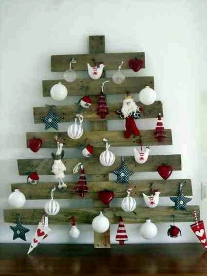 alternative christmas wooden tree pallet christmas toys ornaments wall hanging