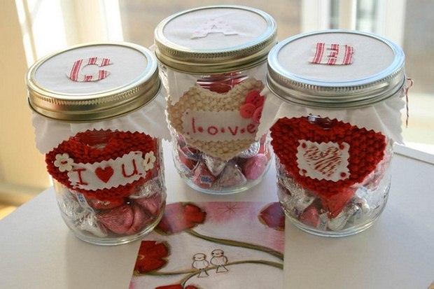 valentine's day crafts mason jars hersheys kisses crochet hearts button decorations