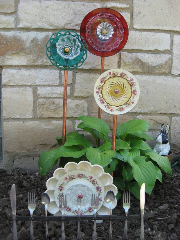 garden glass flowers colored ceramic plates cutlery yard upcycling project