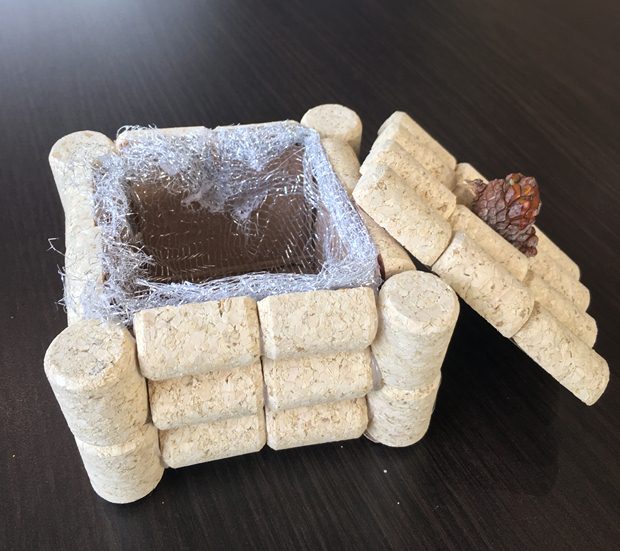 wine corks kids crafts small box jewelry gift organza cardboard open lid