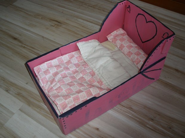 repurpose shoebox pet bed pink painted diy creative craft idea