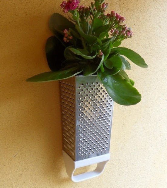 upcycle cheese grater wall hanging flower vase creative idea