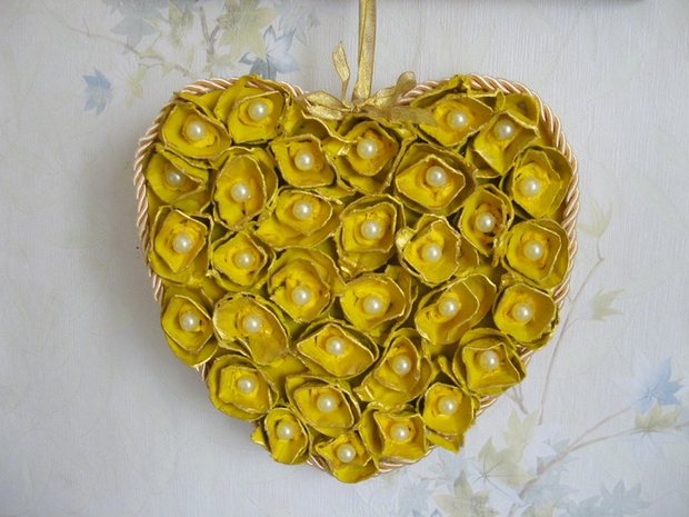 Easter egg carton craft ideas reuse heart decoration handmade pearls