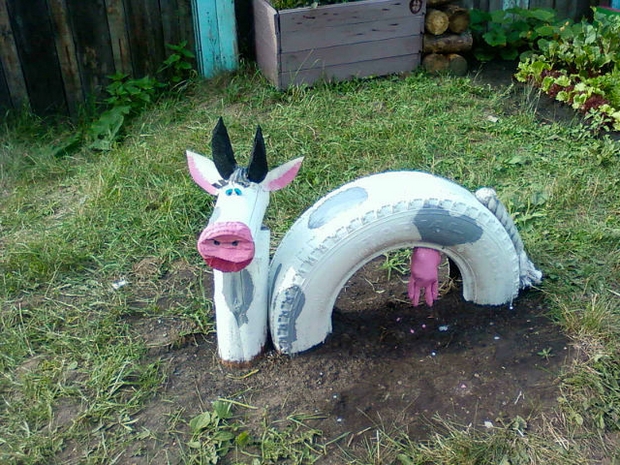 cow reuse tire coloured diy project repurposed pink latex glove rudder garden ideas