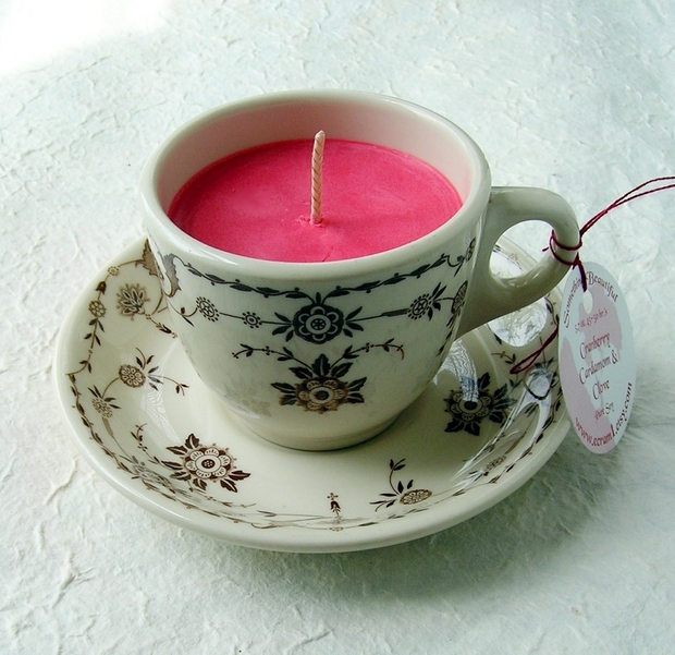 repurpose old porcelain reuse teacups candles homemade ideas