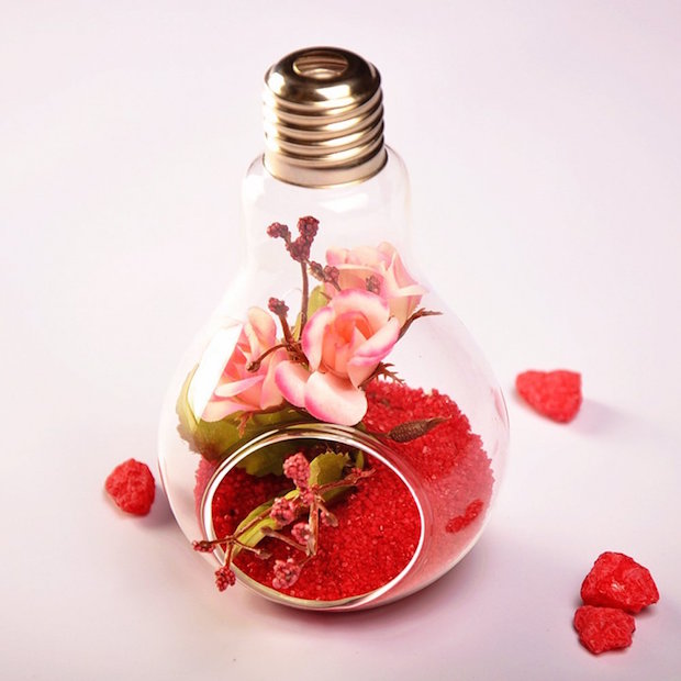 recycling valentines day gift idea for girlfriend diy st valentines day romantic old bulb glittered effect roses