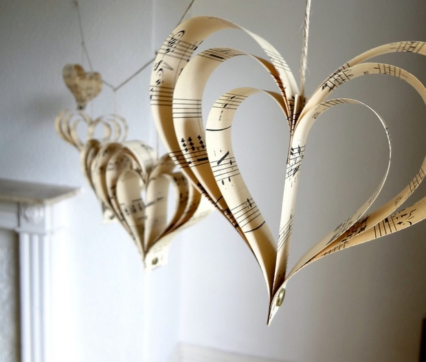 valentines day decorations diy heart shape paper cutout music notes paper hanging garland upcycling ideas