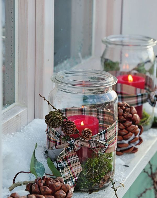 glass jars christmas crafts outdoor luminaries pinecones ribbons decorating ideas