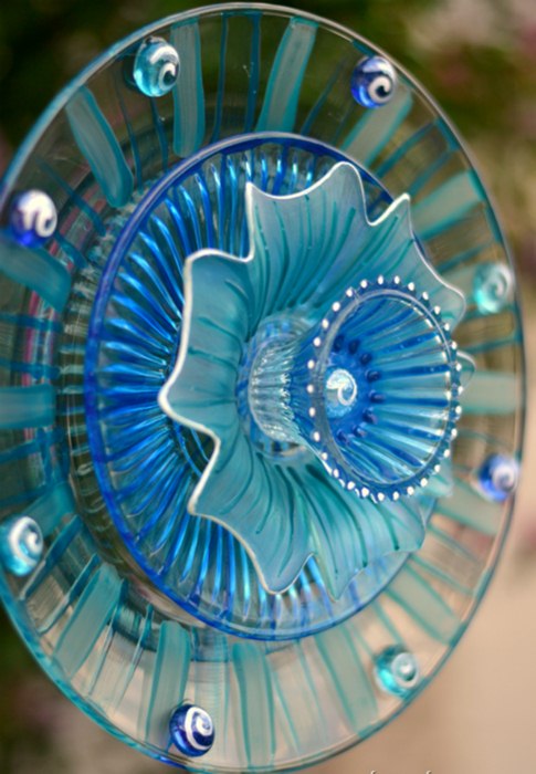 garden glass flower blue colored glass plates recycled craft idea