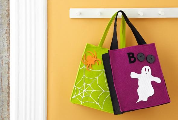 halloween goody bag ideas green spider web black purple fabric bags hanging wall hander