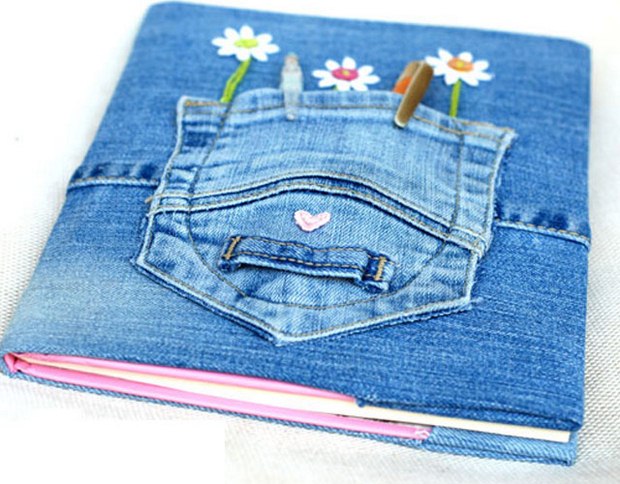 reuse old jeans denim book case flowers decoration