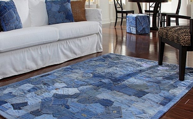 repurpose old jeans handmade carpet living room decoration ideas
