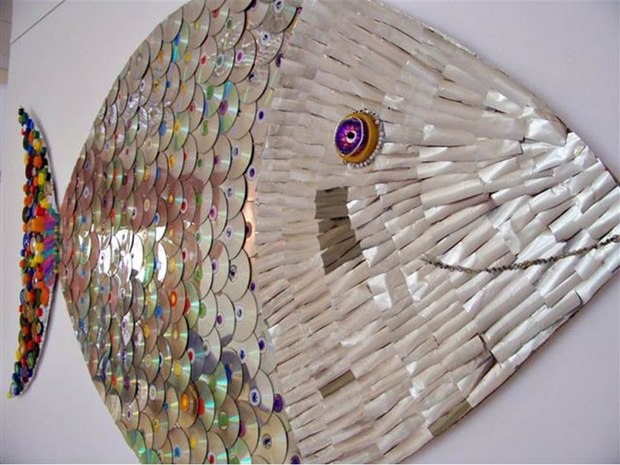 cd craft wall mounted fish recycle broken discs creative decoration idea